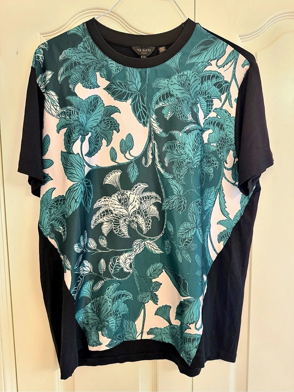 Ted Baker Floral Short Sleeve Top in Green & Black Size 4